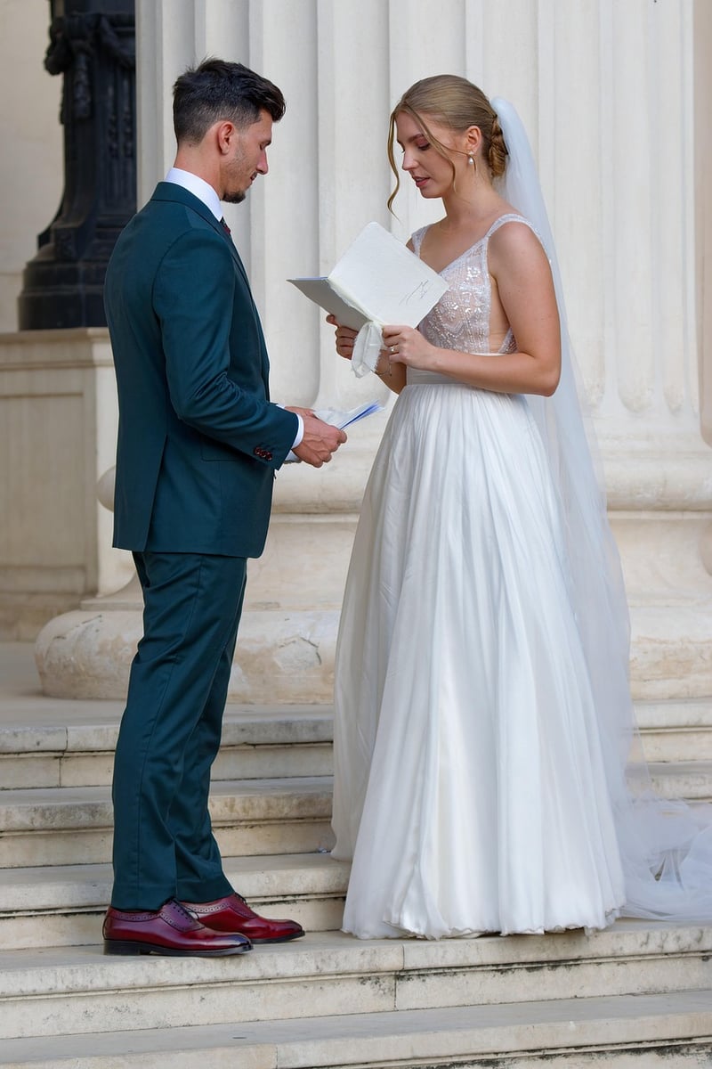 Music & Entertainment